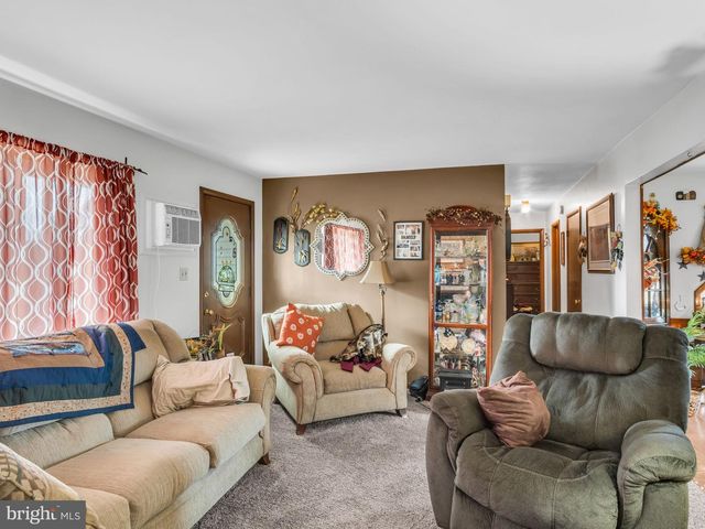 101 OLD FERRY RD, Millerstown, PA 17062