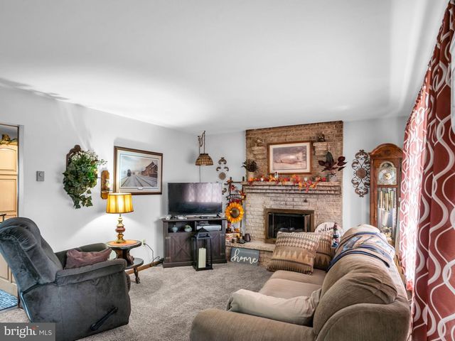 101 OLD FERRY RD, Millerstown, PA 17062