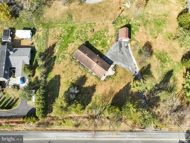 101 OLD FERRY RD, Millerstown, PA 17062