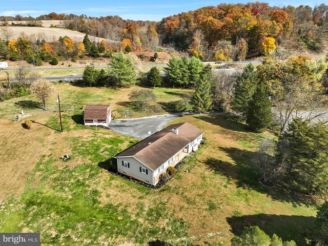 101 OLD FERRY RD, Millerstown, PA 17062