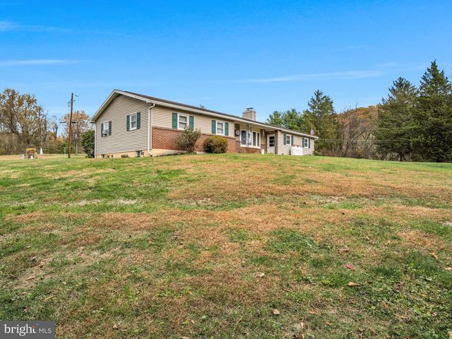 101 OLD FERRY RD, Millerstown, PA 17062