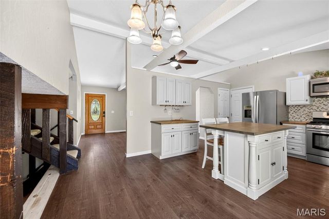 4 Red Oaks Drive, St Peters, MO 63376