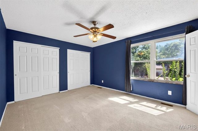4 Red Oaks Drive, St Peters, MO 63376