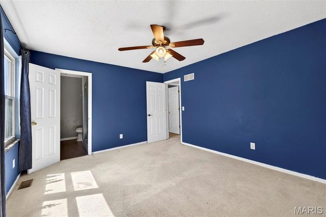 4 Red Oaks Drive, St Peters, MO 63376