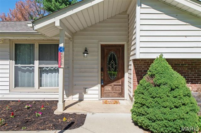 4 Red Oaks Drive, St Peters, MO 63376