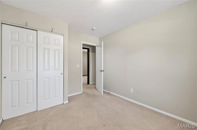 4 Red Oaks Drive, St Peters, MO 63376