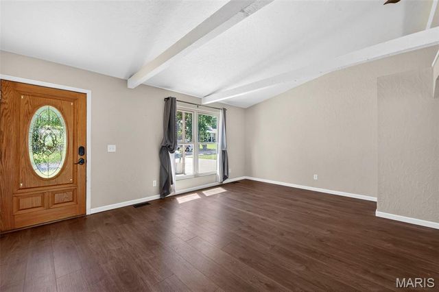 4 Red Oaks Drive, St Peters, MO 63376
