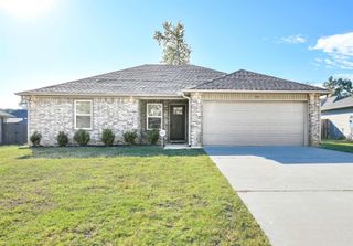 70 Buena Vista Dr, Cabot, AR 72023
