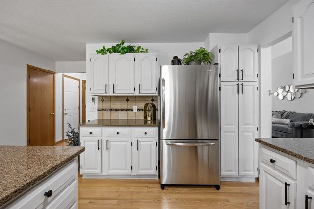 290 W 33rd Avenue, Marion, IA 52302