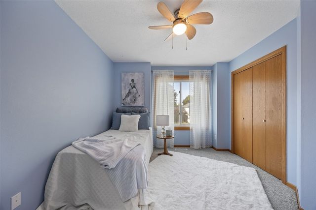 290 W 33rd Avenue, Marion, IA 52302