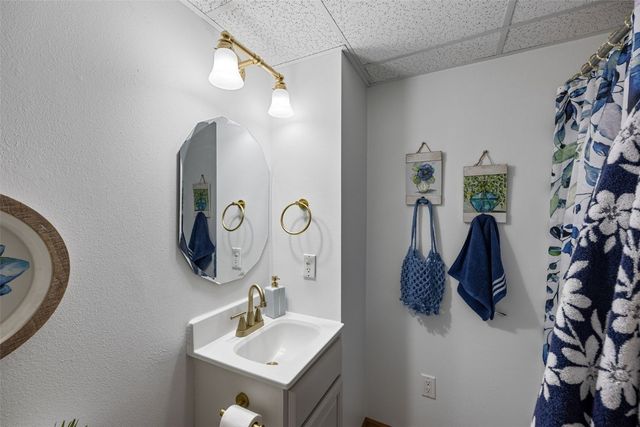 290 W 33rd Avenue, Marion, IA 52302