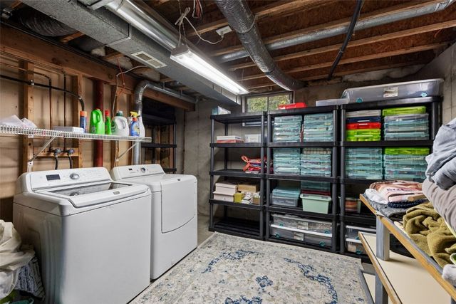 290 W 33rd Avenue, Marion, IA 52302