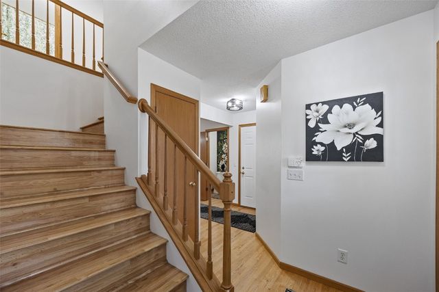 290 W 33rd Avenue, Marion, IA 52302