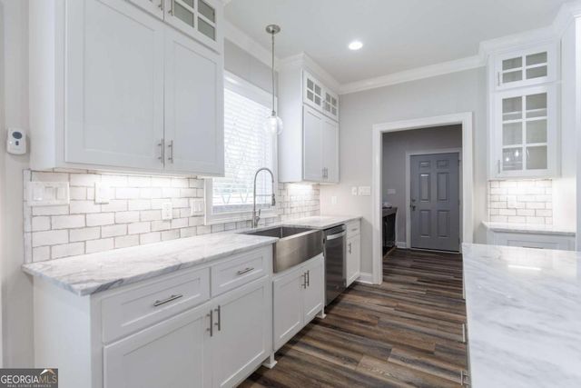 601 Pine Point Circle, Valdosta, GA 31602