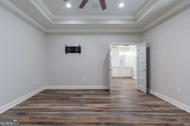 601 Pine Point Circle, Valdosta, GA 31602