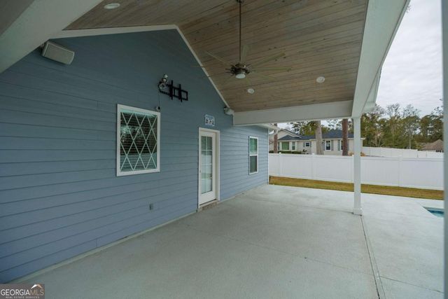 601 Pine Point Circle, Valdosta, GA 31602