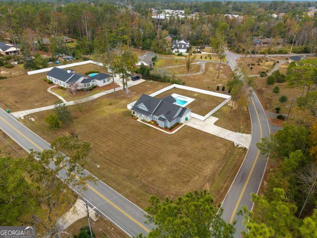 601 Pine Point Circle, Valdosta, GA 31602