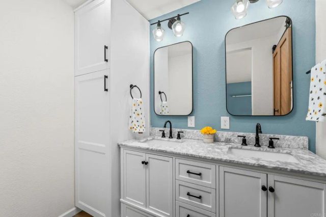 2049 Camino Dr, Escondido, CA 92026