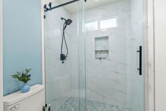 2049 Camino Dr, Escondido, CA 92026