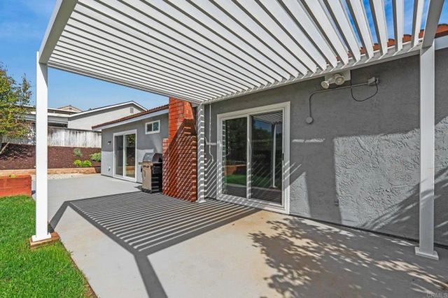 2049 Camino Dr, Escondido, CA 92026