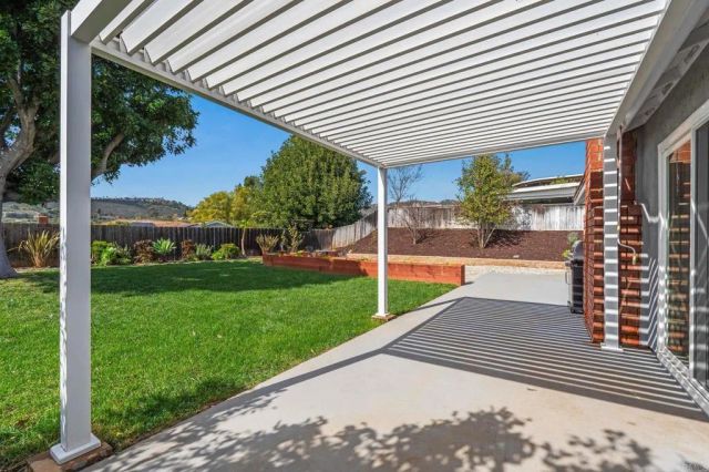 2049 Camino Dr, Escondido, CA 92026