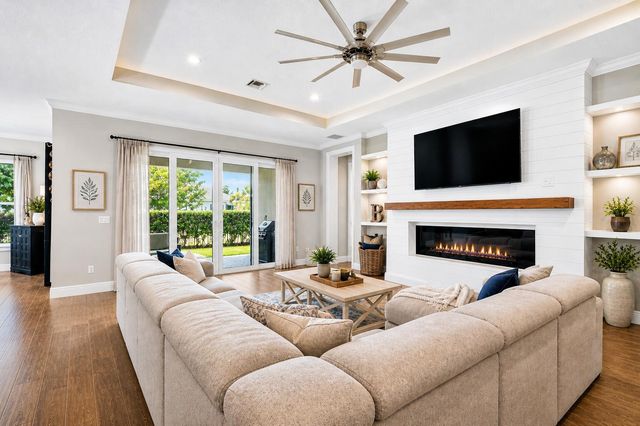 9240 Greenspire Lane, Lake Worth, FL 33467