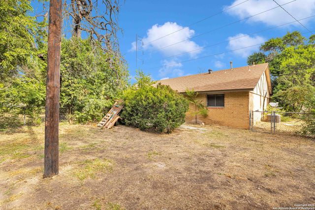 6014 EVERS RD, Leon Valley, TX 78238