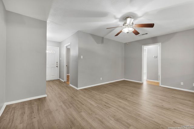 6014 EVERS RD, Leon Valley, TX 78238