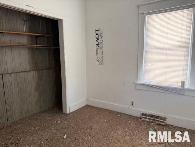 2313 S 13TH Street, Springfield, IL 62703