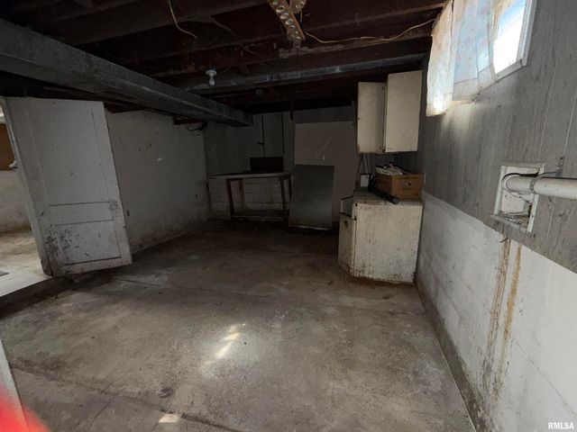 2313 S 13TH Street, Springfield, IL 62703