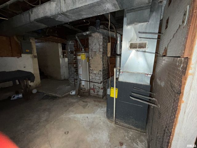 2313 S 13TH Street, Springfield, IL 62703