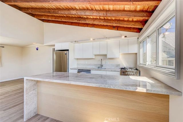 321 4th, Manhattan Beach, CA 90266