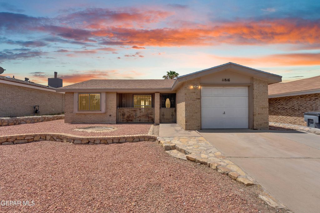 11816 TRACY AUSTIN Lane, El Paso, TX 79936