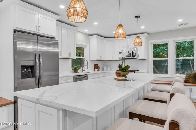 2 Templer Way, Hazlet, NJ 07730