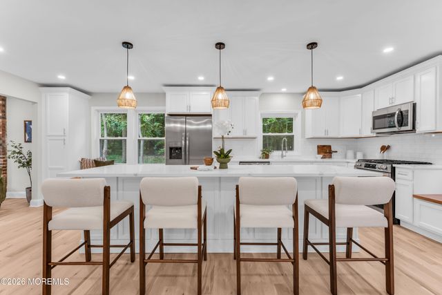 2 Templer Way, Hazlet, NJ 07730