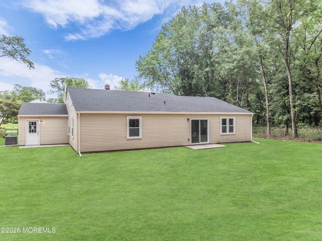 2 Templer Way, Hazlet, NJ 07730