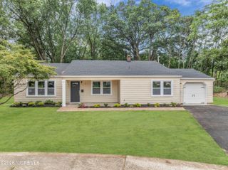 2 Templer Way, Hazlet, NJ 07730
