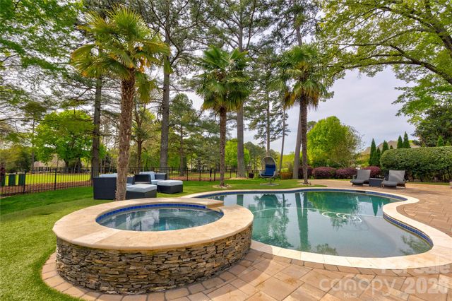 13404 Robert Walker Drive, Davidson, NC 28036