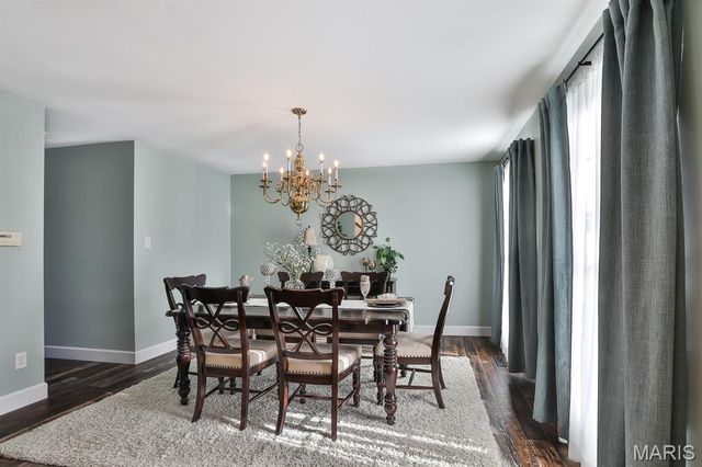 5527 Hennsley Circle, Weldon Spring, MO 63304