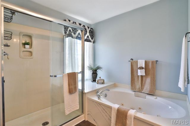 5527 Hennsley Circle, Weldon Spring, MO 63304