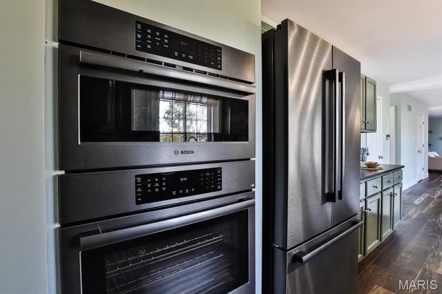 5527 Hennsley Circle, Weldon Spring, MO 63304