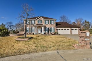 5527 Hennsley Circle, Weldon Spring, MO 63304