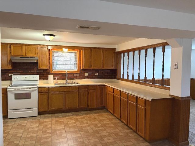 5347 W 53rd Place G, Chicago, IL 60638