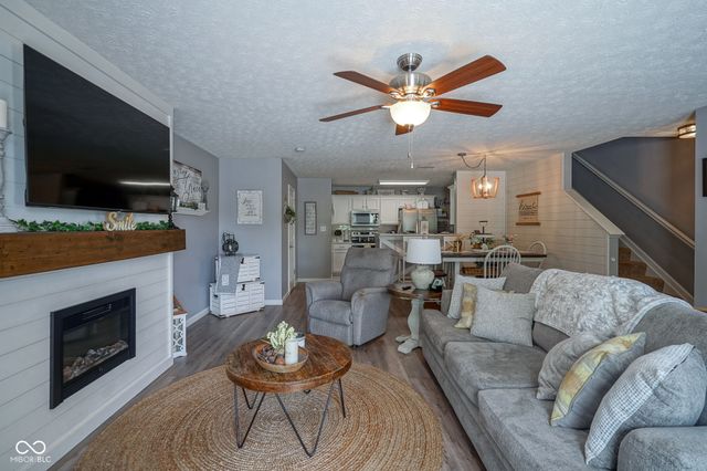 11475 Clay Court 103, Fishers, IN 46037