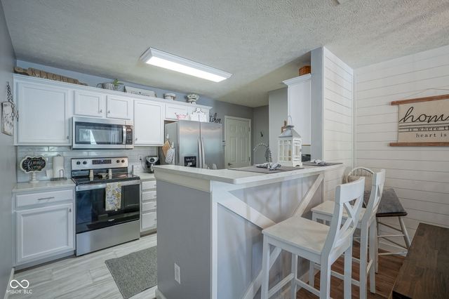 11475 Clay Court 103, Fishers, IN 46037