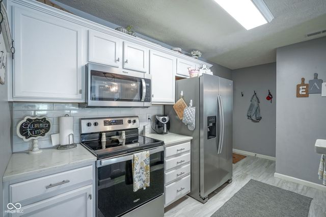 11475 Clay Court 103, Fishers, IN 46037