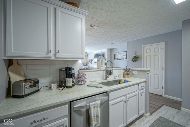 11475 Clay Court 103, Fishers, IN 46037