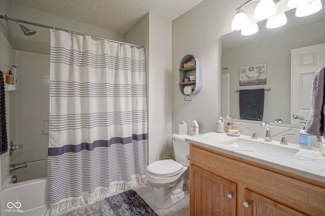 11475 Clay Court 103, Fishers, IN 46037