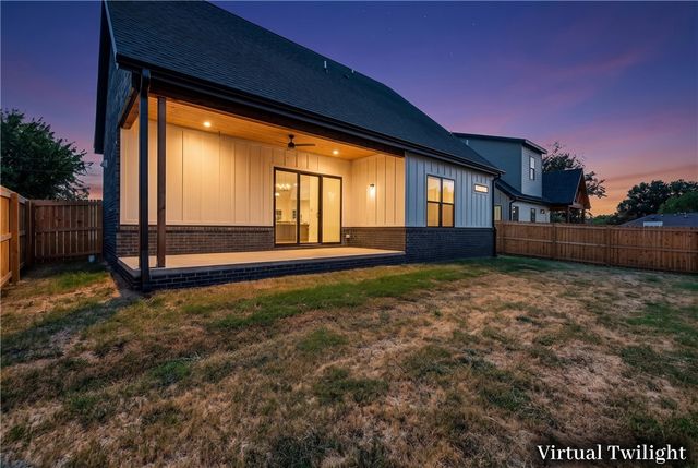 2331 W Seminole Drive, Rogers, AR 72758