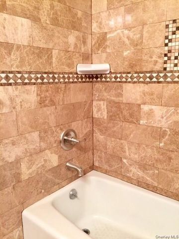 30 Greenridge Avenue 4D, White Plains, NY 10605